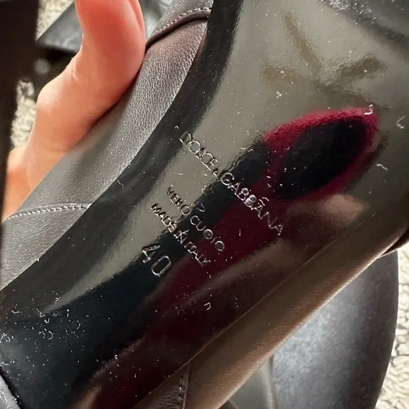 New Dolce and Gabbana leather boots. - Picture 11 of 13